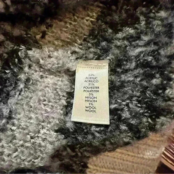 BKE Nubby Striped Cardigan
Sweater Size S - Picture 7 of 10